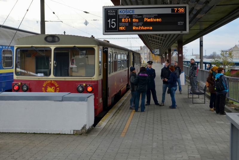 Vlakom za UNESCOM - Vlakom a retrobusom do Domice 17.11.2017