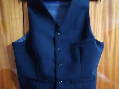 Dobrovoľníkom pribudli vesty, montérky a pracovná obuv