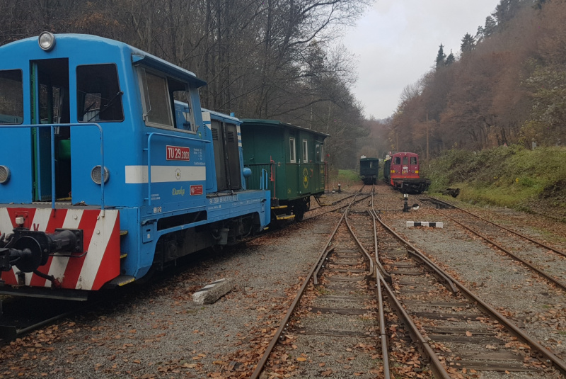  Staviame staničnú budovu