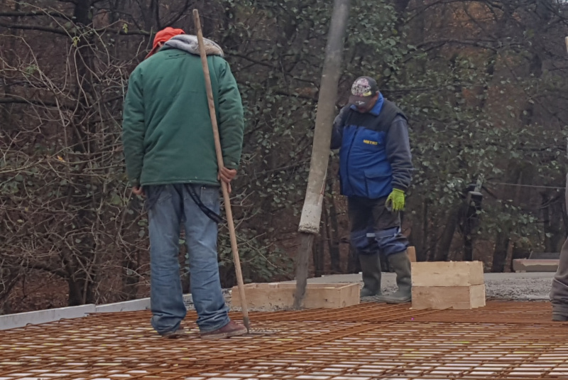  Staviame staničnú budovu