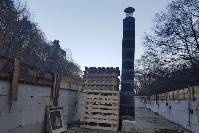  Staviame staničnú budovu