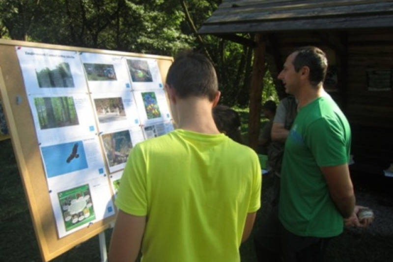  Ocko, poď sa s nami hrať 