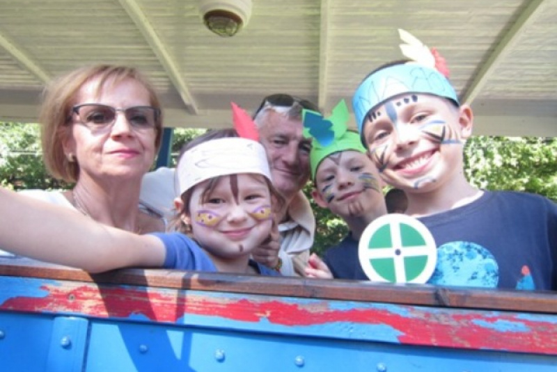  Ocko, poď sa s nami hrať 