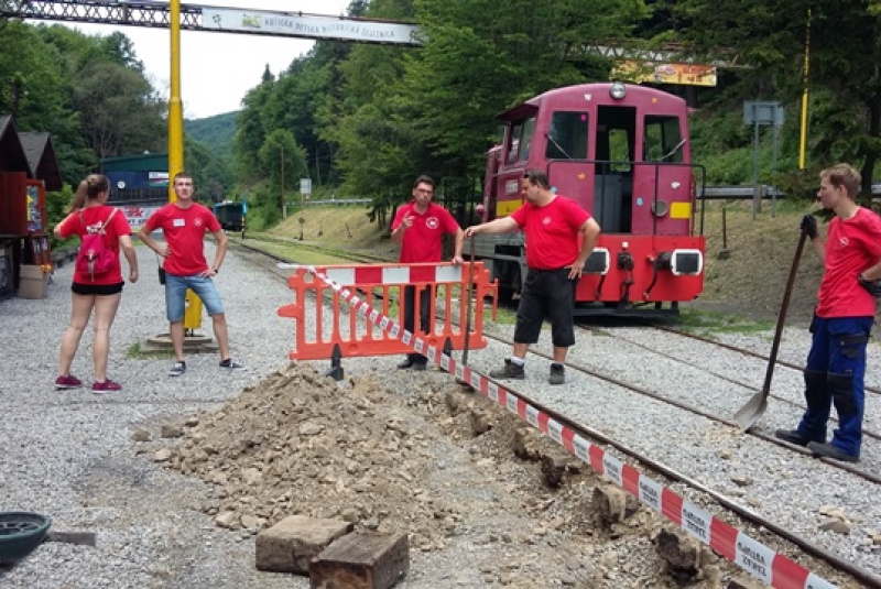 Výstavba nového nástupišťa Výstavba nového nástupišťa