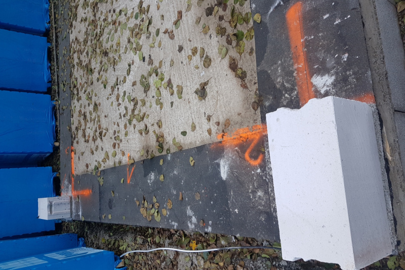 Staviame staničnú budovu Staviame staničnú budovu