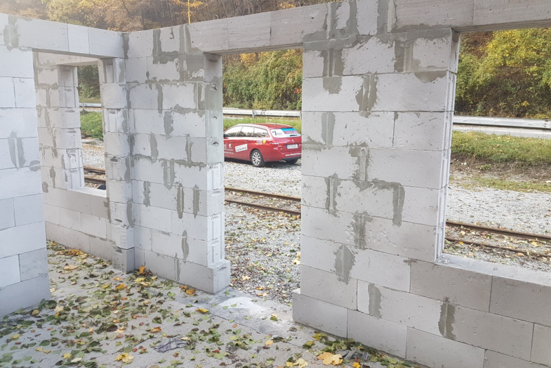 Staviame staničnú budovu