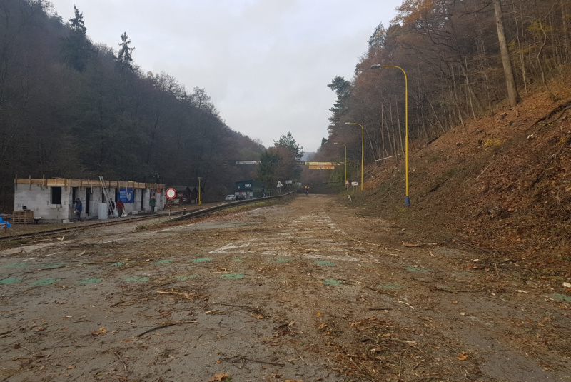 Staviame staničnú budovu