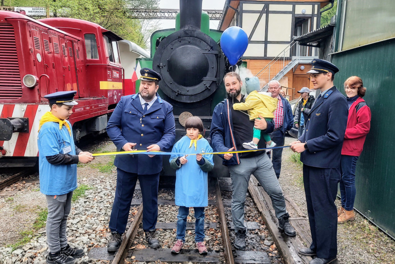 Slávnostné otvorenie s prepadom vlaku