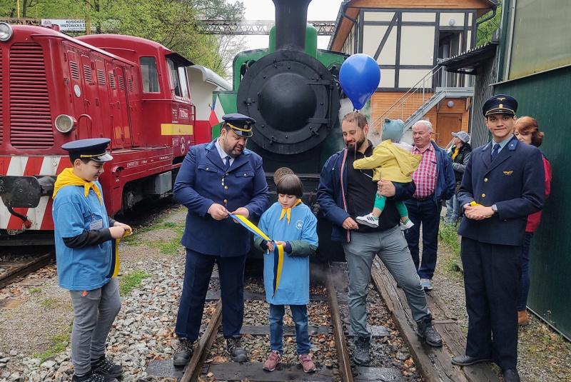  Slávnostné otvorenie s prepadom vlaku