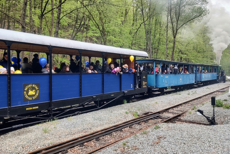  Slávnostné otvorenie s prepadom vlaku