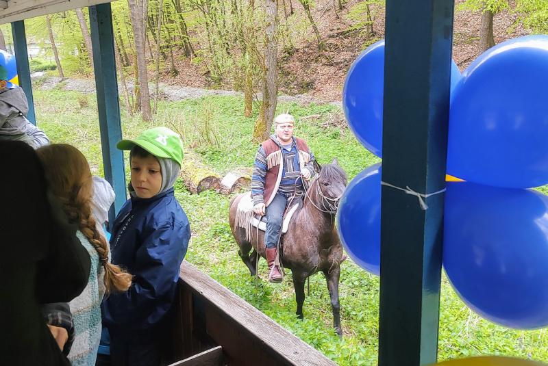  Slávnostné otvorenie s prepadom vlaku