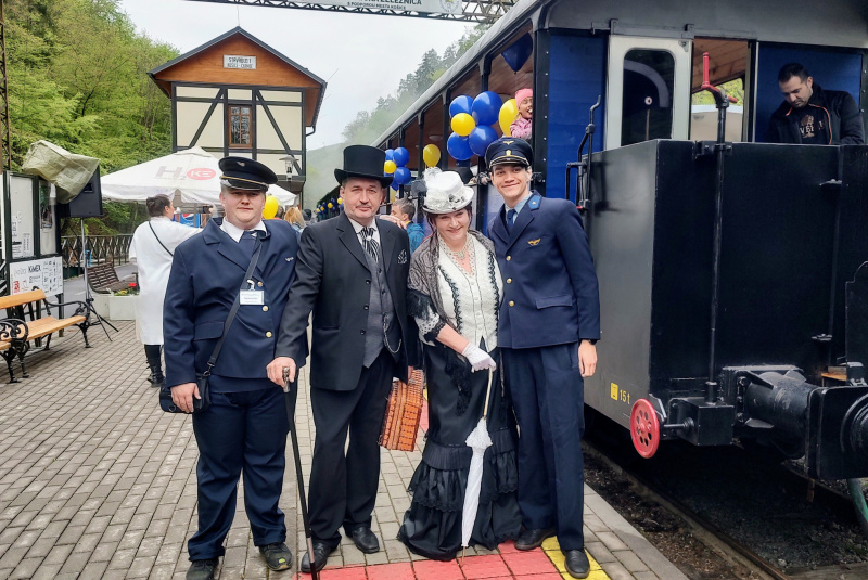  Slávnostné otvorenie s prepadom vlaku