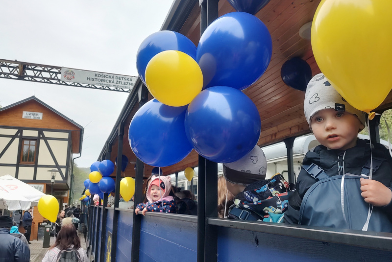  Slávnostné otvorenie s prepadom vlaku