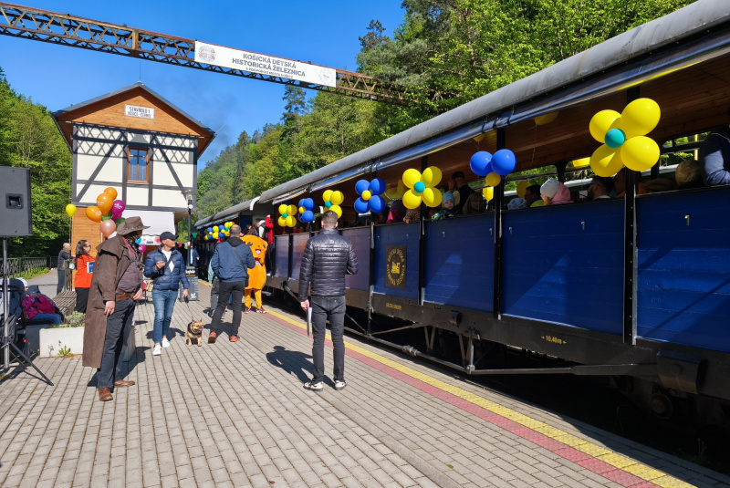  Slávnostné otvorenie 