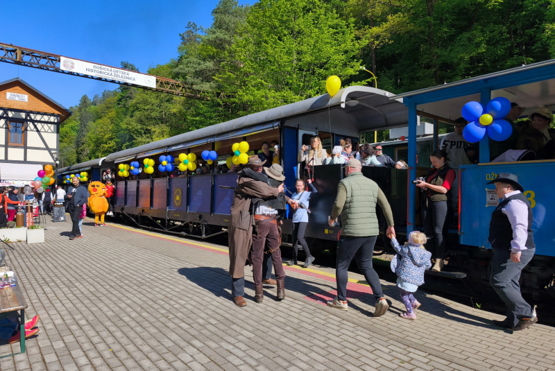  Slávnostné otvorenie 