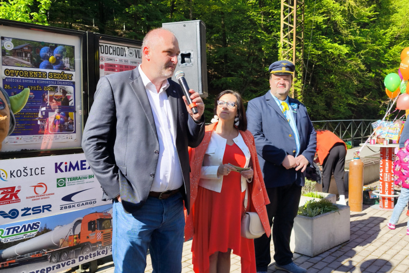  Slávnostné otvorenie 