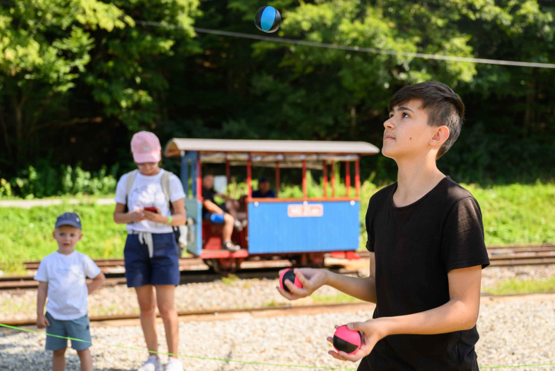 DNI PARNEJ NOSTALGIE DNI PARNEJ NOSTALGIE