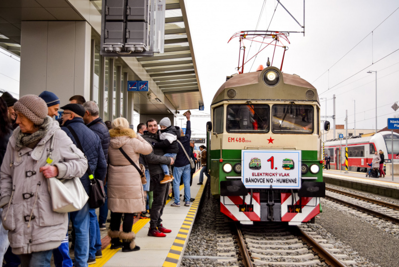  Prvé elektrické vlaky do Humenného 13.12.
