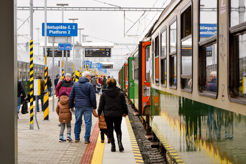  Prvé elektrické vlaky do Humenného 13.12.