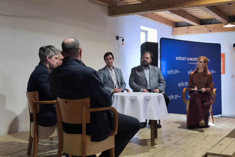 ODOVZDÁVANIE GRANTU TERRA INCOGNITA KSK - MÚZEUM BANSKÝCH VOZIDIEL 13.02. ODOVZDÁVANIE GRANTU TERRA INCOGNITA KSK - MÚZEUM BANSKÝCH VOZIDIEL 13.02.