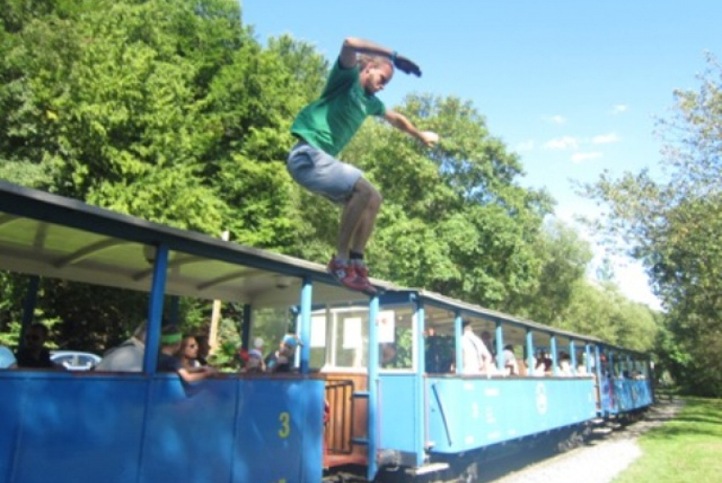 Ocko, poď sa s nami hrať 