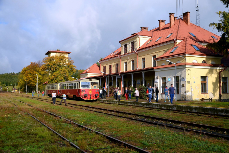 Vlakom do najväčšieho poľského skanzenu v SANOKU