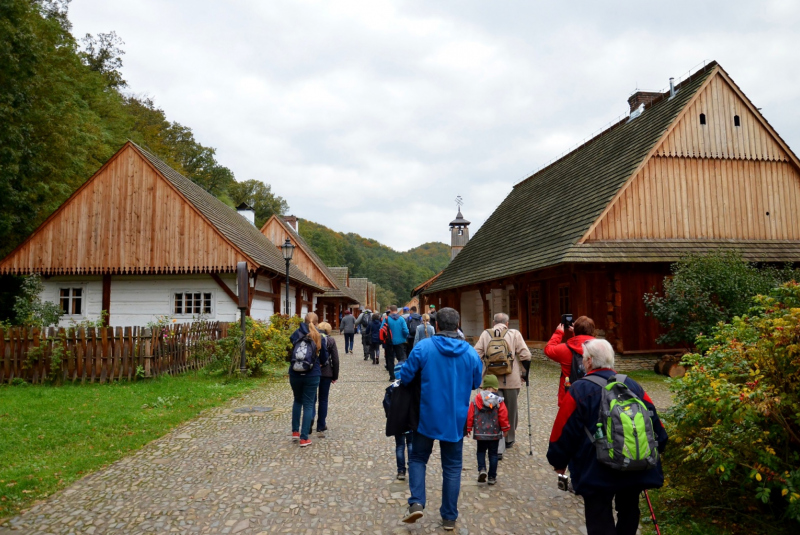 Vlakom do najväčšieho poľského skanzenu v SANOKU