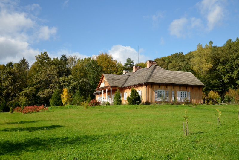 Vlakom do najväčšieho poľského skanzenu v SANOKU