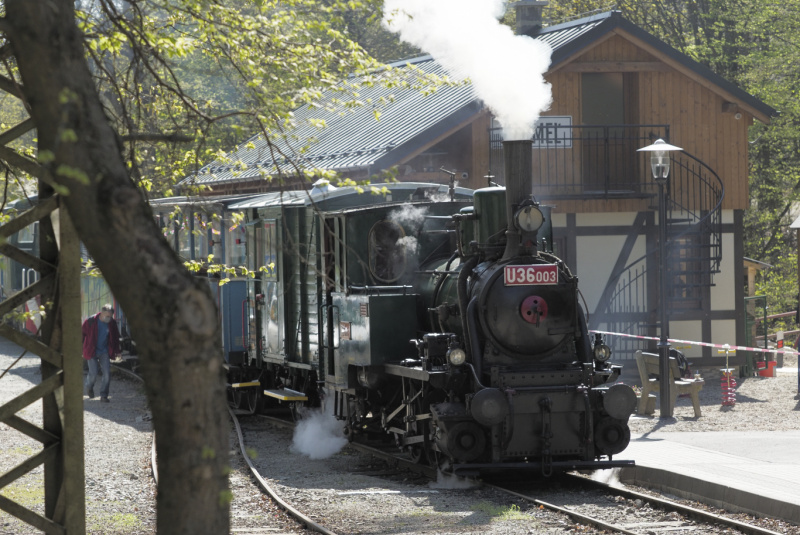 Otvorenie sezóny - symbolický prázdny vlak počas korony Otvorenie sezóny - symbolický prázdny vlak počas korony