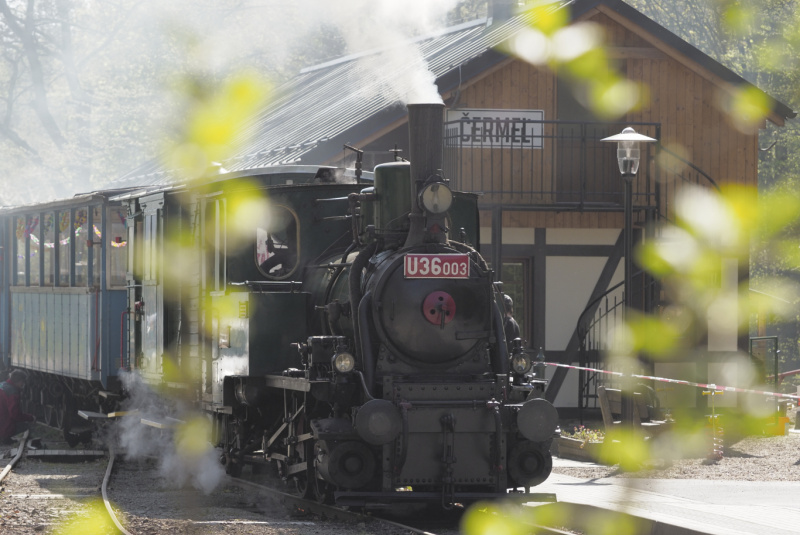 Otvorenie sezóny - symbolický prázdny vlak počas korony Otvorenie sezóny - symbolický prázdny vlak počas korony