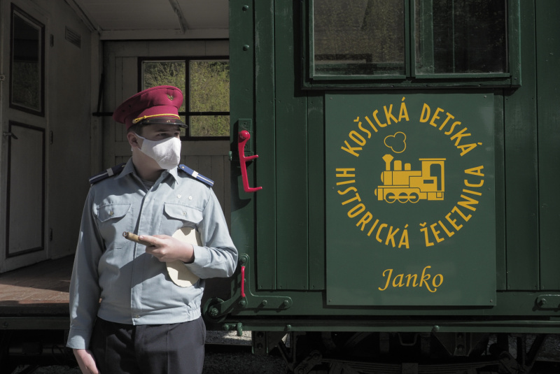 Otvorenie sezóny - symbolický prázdny vlak počas korony Otvorenie sezóny - symbolický prázdny vlak počas korony
