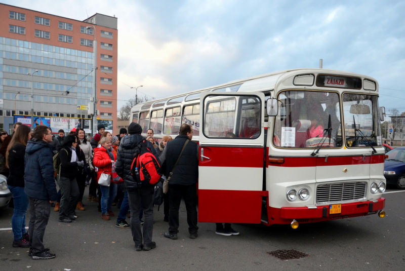 Vlakom za UNESCOM - Vlakom a retrobusom do Domice 17.11.2017