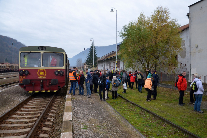 Vlakom za UNESCOM - Vlakom a retrobusom do Domice 17.11.2017
