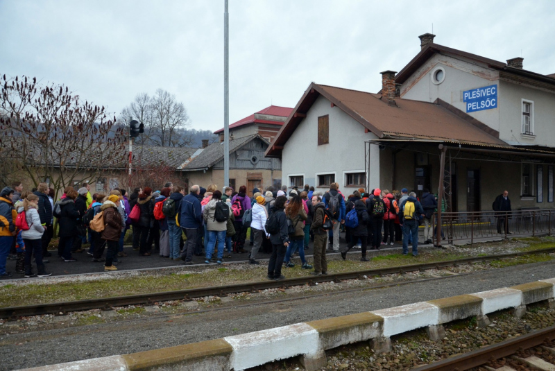 Vlakom za UNESCOM - Vlakom a retrobusom do Domice 17.11.2017