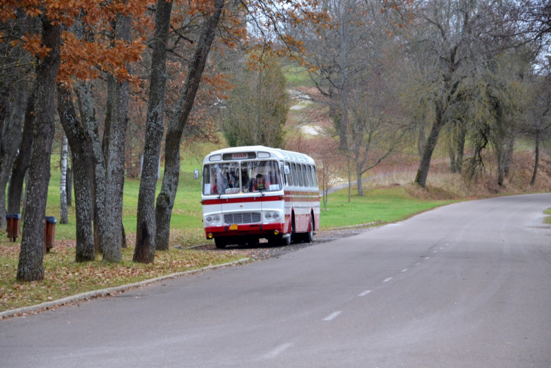 Vlakom za UNESCOM - Vlakom a retrobusom do Domice 17.11.2017