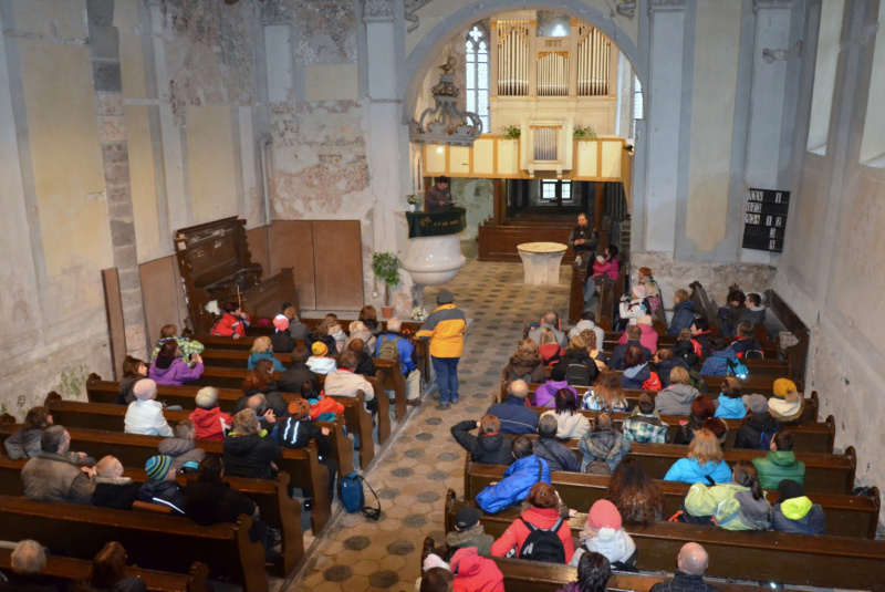 Vlakom za UNESCOM - Vlakom a retrobusom do Domice 17.11.2017 Vlakom za UNESCOM - Vlakom a retrobusom do Domice 17.11.2017