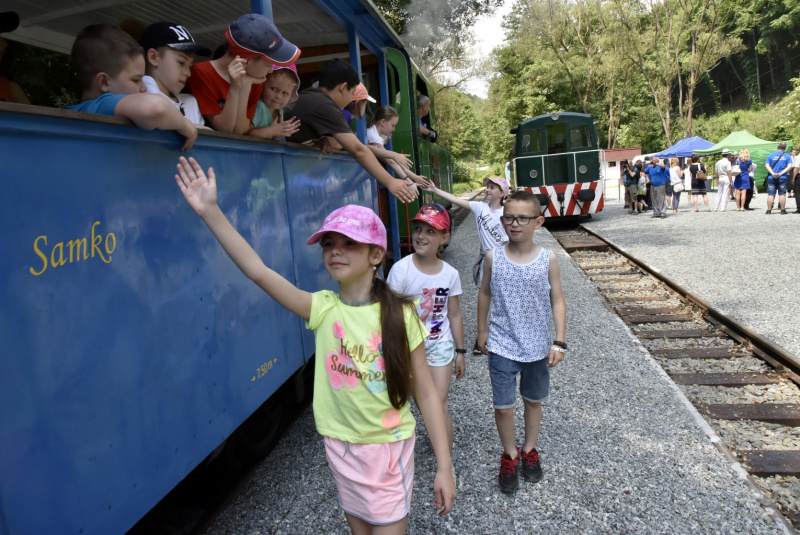 Obnovenie výhybne Vpred Obnovenie výhybne Vpred