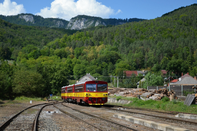 Vlakom na kaštielny deň do Jelšavy