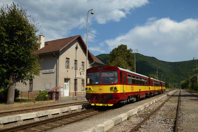 Vlakom na kaštielny deň do Jelšavy