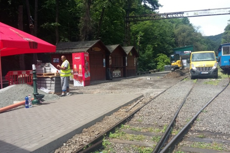 Výstavba nového nástupišťa Výstavba nového nástupišťa