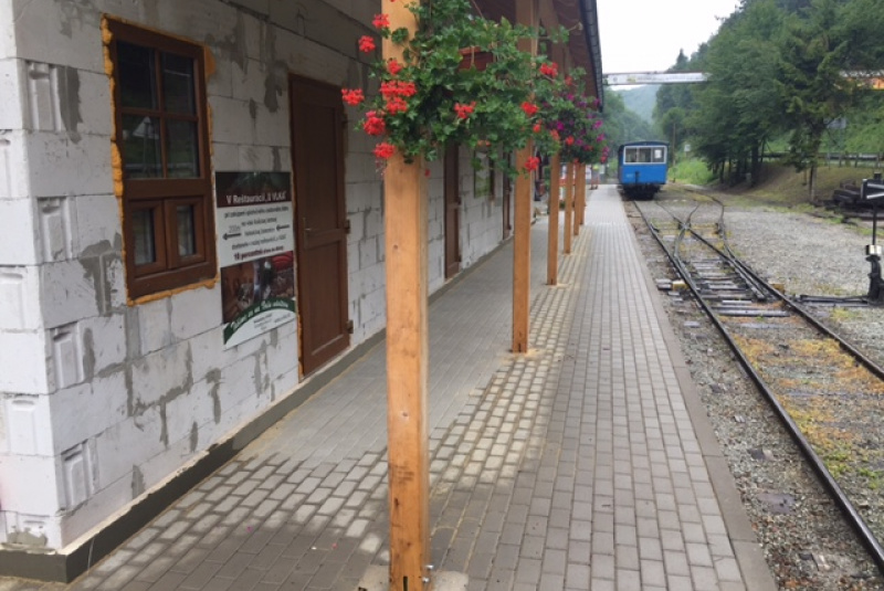 Výstavba nového nástupišťa Výstavba nového nástupišťa