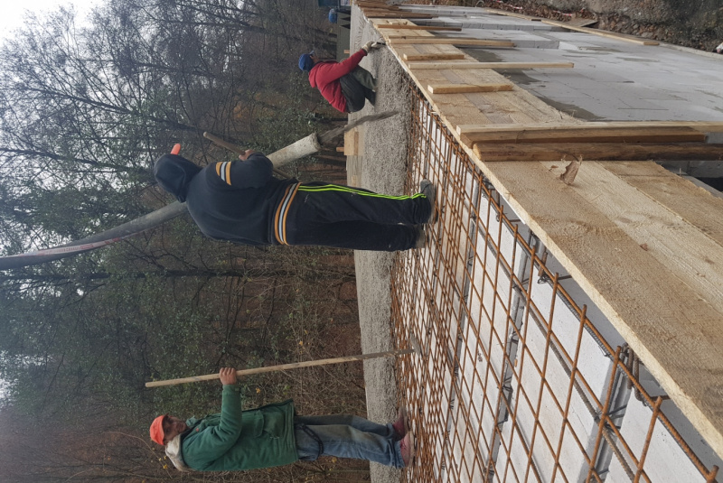 Staviame staničnú budovu Staviame staničnú budovu