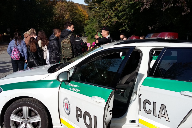 Branný deň s políciou Branný deň s políciou