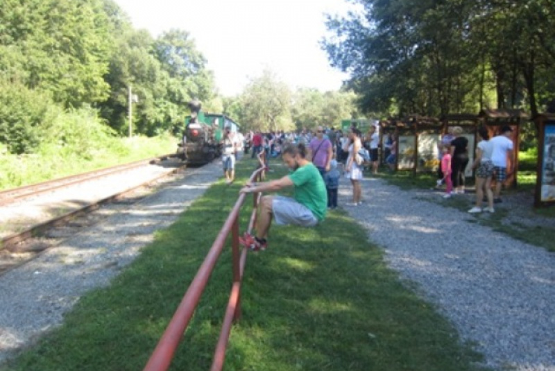 Ocko, poď sa s nami hrať Ocko, poď sa s nami hrať