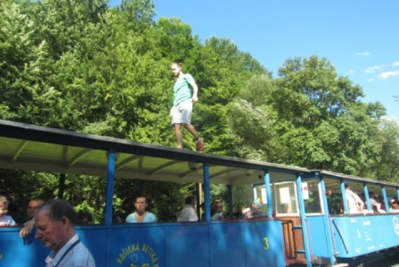 Ocko, poď sa s nami hrať Ocko, poď sa s nami hrať