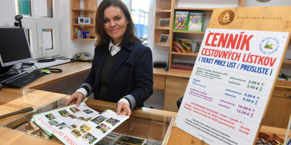 Staničná budova je dokončená