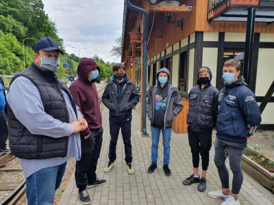 Mládežníci sa za nočné vyčíňanie na detskej železnici ospravedlnili