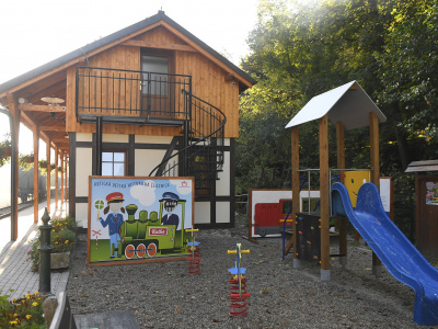 Prvá staničná budova začala slúžiť