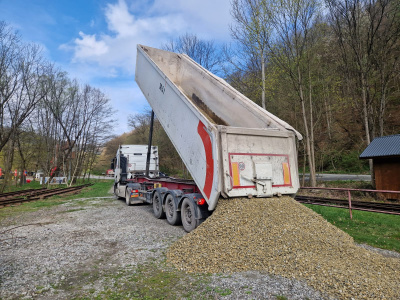 Spoločnosť Carmeuse nám darovala štrk