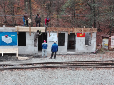 Staviame staničnú budovu